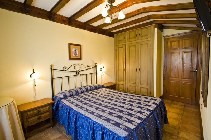 Hospedaje Granada San Vicente De La Barquera Zimmer foto