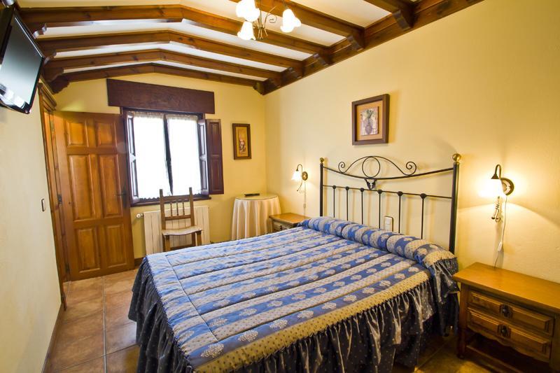 Hospedaje Granada San Vicente De La Barquera Zimmer foto