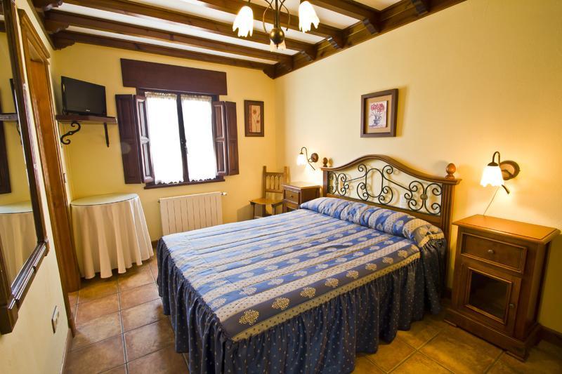 Hospedaje Granada San Vicente De La Barquera Zimmer foto