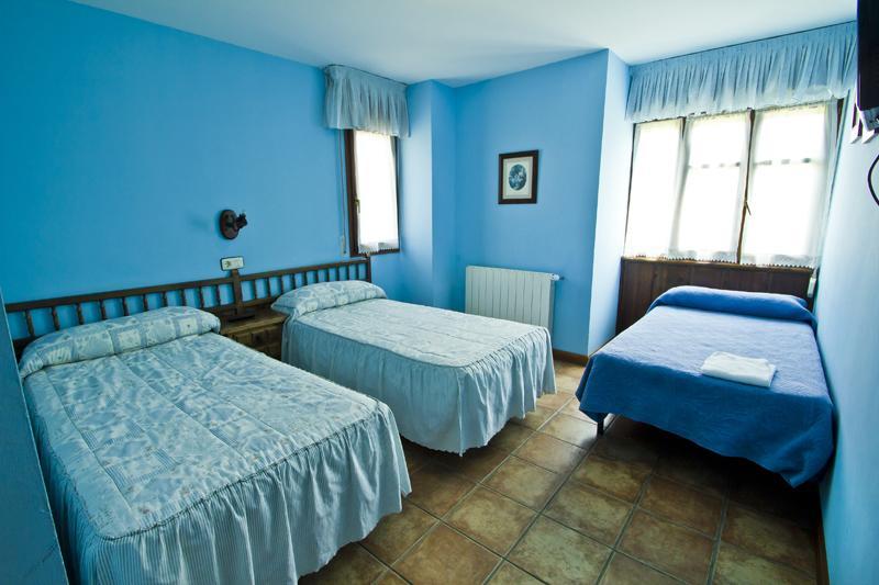 Hospedaje Granada San Vicente De La Barquera Zimmer foto