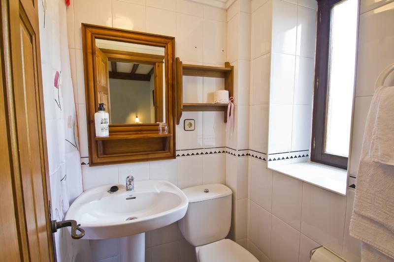 Hospedaje Granada San Vicente De La Barquera Zimmer foto